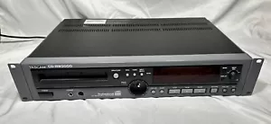 Tascam CD-RW2000 Professional Re-writable CD Player/Recorder ***FOR PARTS*** - Picture 1 of 17