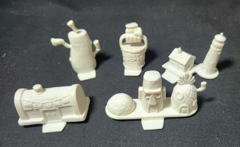 SpongeBob SquarePants The Game of Life Replacement Pieces Buildings - Image 1 of 1