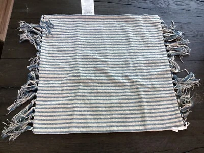 Funda de almohada Pottery Barn Buron borla de Villa 20” azul a rayas neutras nueva con etiquetas Foto 1 de 4