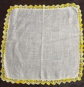 Vintage Taschentuch Taschentuch breit gelb Muschel Häkelbordüre - Bild 1 von 3