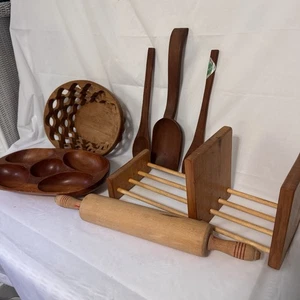 VTG Kitchen Wood Pieces Handcarved Bowls Spoons +Rolling Pin Bookends Farmhouse - Picture 1 of 19