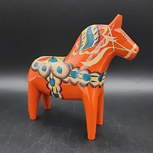 Caballo Dala vintage sueco pintado a mano tallado a mano madera naranja 5 3/4 pulgadas de alto - Imagen 1 de 10
