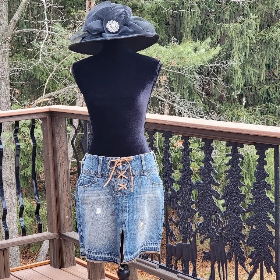 JEANS PLATEADOS DE COLECCIÓN - FALDA VAQUERA VAQUERA CON CIERRE DE ENCAJE DE CUERO (TALLA 29 CINTURA) Foto 1 de 4