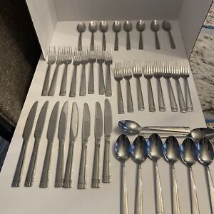 International Stainless Flatware Set  40 Pieces China Service For 8