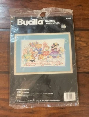 Kit de punto de cruz contado vintage Bucilla Friendship Bears 40516 manualidades con agujas Foto 1 de 3