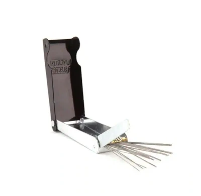 Lincoln Electric Oxygen-Acetylene Torch Tip Cleaner Kit with 12 Stainless Steel - Image 1 of 4