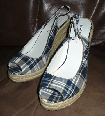 Sandalia Wild Diva PLAID Peep Toe Cuerda Tacón Cuña CLINGA TRASERA Talla 8.5 Nueva sin caja Foto 1 de 4
