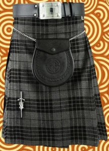 Men's Scottish Highland Traditional 6-yard TARTAN KILT Sizes " 30 to 52 " - Picture 1 of 2