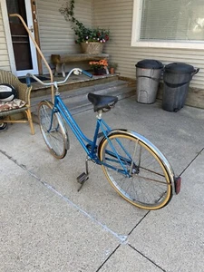 Vintage 1970 USA Schwinn Breeze - Woman’s Bicycle - Picture 1 of 21