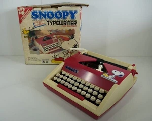 Takara Snoopy Typewriter Red Retro Japanese Keyboard Rare Vintage Antique - Picture 1 of 8
