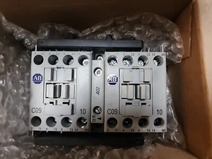 ALLEN BRADLEY 104-C09EJ22 SER B REVERSING CONTACTOR 3 MAIN POLES STOCK L-220C - Picture 1 of 3