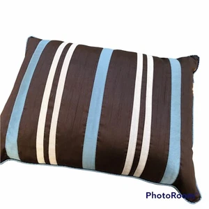 Almohada Seda 14x18" Chocolate/Azul/Beige Apliques Rayas Borde Tubería - Imagen 1 de 3