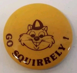 Vintage 1950's-60's Pinback "Go Squirrely!" Collectible Round Button Pin Yellow - Picture 1 of 9