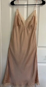Vintage Victoria's Secret SILK Lace Slip Dress Size M Peach Adjustable Straps - Picture 1 of 9