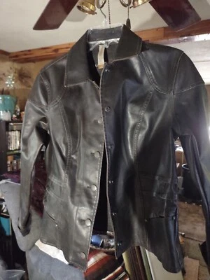 Chaqueta No Boundaries 100% Poliéster Sin Forro Usada Buen Estado LG 11-13 Foto 1 de 4