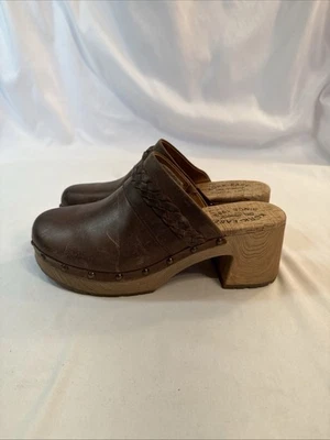 Kork-Ease Tilly Mujer 9M Tacón Mules Zuecos Cuero Zapatos Sin Cordones Tachonados Tejidos Foto 1 de 4