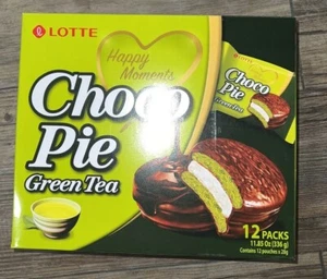 Korean Lotte Choco Pie Cake Desert Chocolate Covered 1 BOX 12 PCS * USA SELLER - Picture 1 of 2