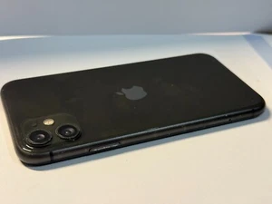 Apple iPhone 11 - 128Go - Noir (Désimlocké) sans face id - Photo 1/6