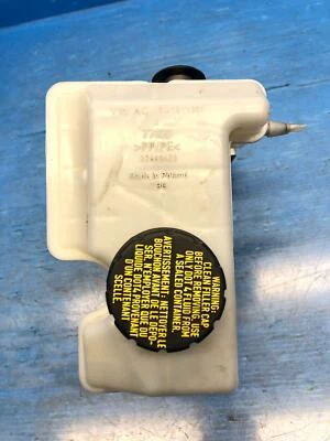 Audi S3 2015-2020 OEM SDN cilindro maestro de freno con depósito de líquido 32668423 Foto 1 de 4