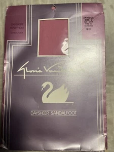 NWT Gloria Vanderbilt day Daysheer pantyhose Sandal foot Antique  size C (B17) - Picture 1 of 6