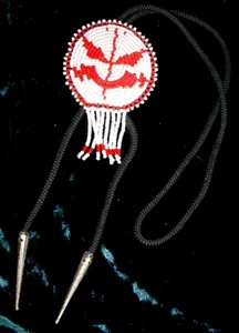 Nice Vintage Native American Style Red & White Beaded Bolo Tie - Picture 1 of 2