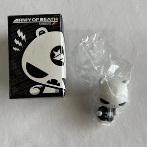 Army Of Death: Series 2 Vinyl Fez 2/24 Open Box Figure Still In Wrap - Picture 1 of 3