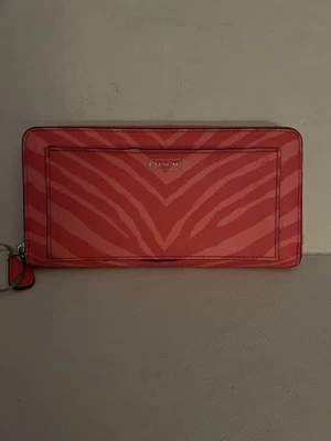 Cartera de acordeón Coach con patrón de cebra naranja caliente Foto 1 de 4