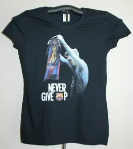 NEVER GIVE UP / FCB Fanático del Fútbol / Fanático del Fútbol Camisetas Damas Pequeñas, Negras - Imagen 1 de 4