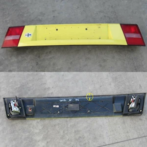 Modanatura baule 29.49.00 Lancia Delta Mk2 1993-1999 usato (36020 20A-2-A-4) - Picture 1 of 2