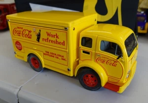 Danbury Mint 1955 Coca-Cola Delivery Truck 1/24 - Picture 1 of 6