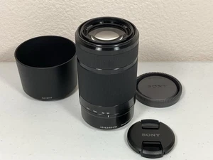 Sony E Objektiv 55–210 mm f/4,5–6,3 OSS E-Mount SEL55210 - Bild 1 von 8