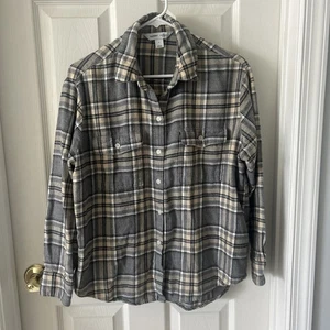 WOMEN'S GRAY PLAID  FLANNEL SHIRT- BY: OLD NAVY - THE BOYFRIEND SHIRT- SIZE: MED - Picture 1 of 3