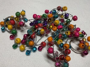 DENNIS EAST DEI JINGLE BELL GIRLANDE 5 FUSS PINK LILA GRÜN BLAU GOLD NEU IN VERPACKUNG - Bild 1 von 2