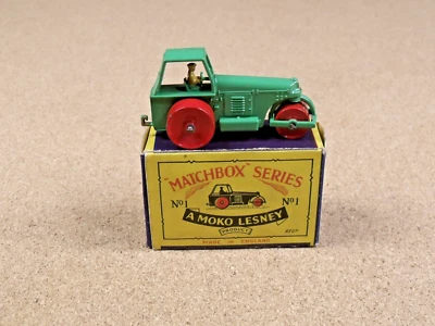 OLD VINTAGE LESNEY MATCHBOX # 1B ROAD ROLLER ORIGINAL BOX - Image 1 of 4