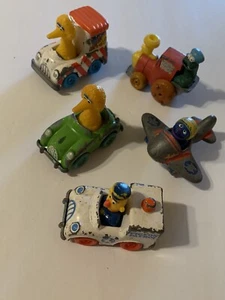 Sesame Street auto in metallo pressofuso aereo vintage anni 80 lotto di 5 - Foto 1 di 4