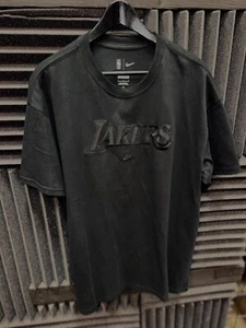 Lakers Men’s Nike T Shirt Embroidered Black - Picture 1 of 6