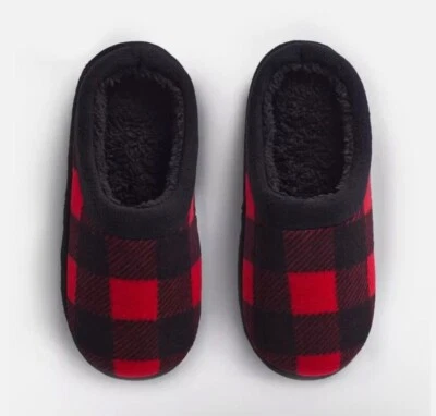 NWT Boys Cuddl Duds Slippers Pajamas Shoes Red/Black Plaid Size M Shoe Size 3-4 - Image 1 of 4