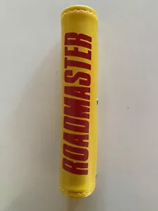 2 X ROADMASTER Old School Bmx Straight Handlebar Pads NOS Vinyl Metal Snaps 21cm - Picture 1 of 5