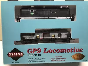 Life Like Proto 2000 Series Ho Illinois Central GP9 Powered Diesel Loco #9302 - Picture 1 of 9