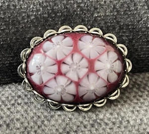Vintage Millefiori Glass And Scallop Edged Silver Tone Brooch Pin - Picture 1 of 7