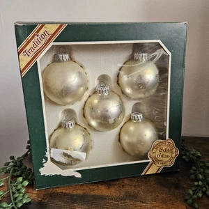 Juego de 5 bolas de vidrio clásicas para árboles de Navidad Tradition vintage de Alemania Occidental - Imagen 1 de 12