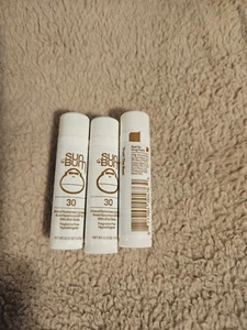 FREE SHIPPING 3X Sun Bum SPF 30 Mineral Sunscreen Lip Balm Full Size EXP  1/2026 - Picture 1 of 1