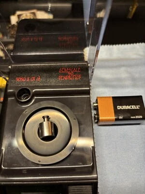 Gem scale, 9V, 50.50 X .01 Ct. Preowned With Original Box And Manual.  - Image 1 of 4