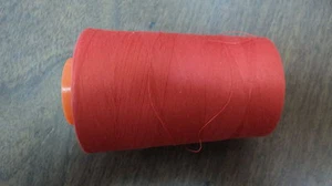 A&E EXCELL T-27 100% POLIÉSTER HILADO-6000 YARDAS CONO-ROJO-HECHO EN EE. UU.-1 cono - Imagen 1 de 1