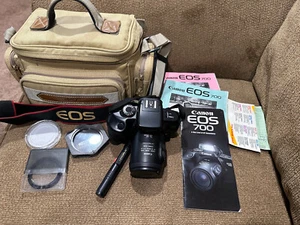 Canon EOS 700 35mm Film Camera w/Power Zoom Lens EF 35-80mm f/4-5.6; untested - Picture 1 of 7