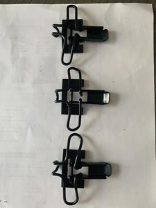 1963 64 65 CORVETTE FUEL INJECTION AIR CLEANER CANISTER CLAMPS AND CLIPS (3) - Bild 1 von 3