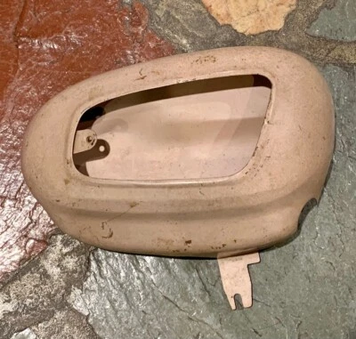 CUBIERTA LATERAL DERECHA BENELLI / MOTOBI 125 & 200 SPRITE 250 BARRACUDA / PUERTA CAJA HERRAMIENTAS Foto 1 de 4