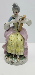 Vintage Porcelain Figurine. Free Domestic Shipping - Picture 1 of 6