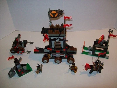 Lego 6096 Castle Knights Kingdom BULL'S ATTACK Complete w/Instructions - Image 1 of 2
