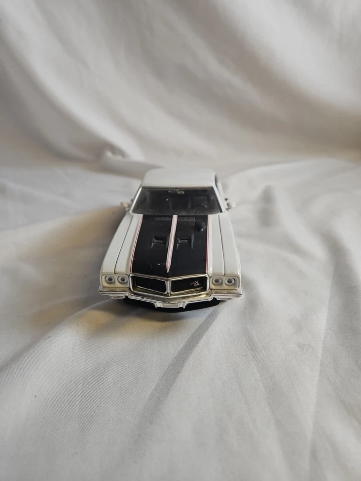 Coche diecast WELLY 1970 Buick GSX escala 1/24 #22433 blanco #NCC Foto 1 de 4